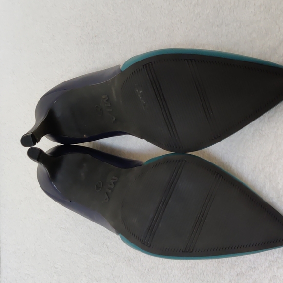 3 for $25 Sale!!! Mia Teal & Navy pumps size 7.5 - Picture 6 of 6